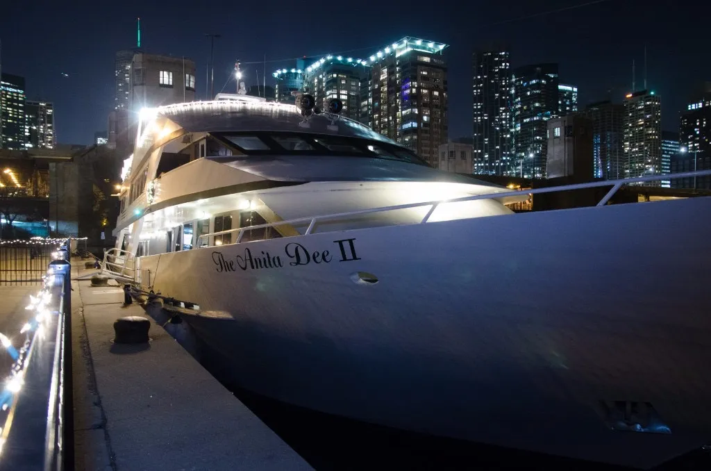 Fireworks Holiday Yacht Party (Chicago) 3 Levels 